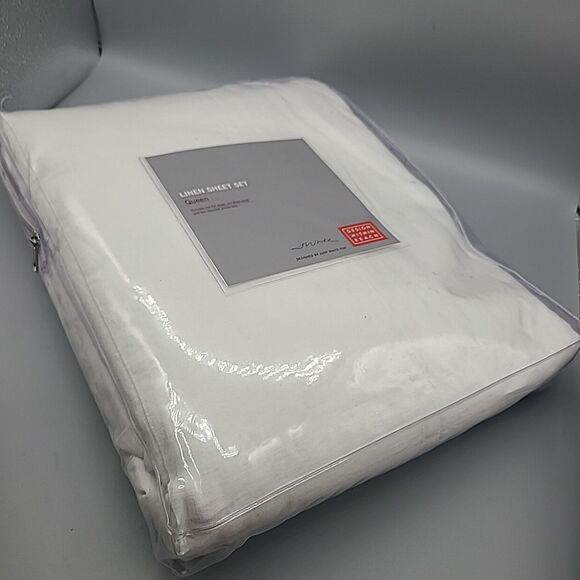 Design Within Reach DWR Italy Linen sheet set 4 pc white linen NEW - Picture 2 of 6